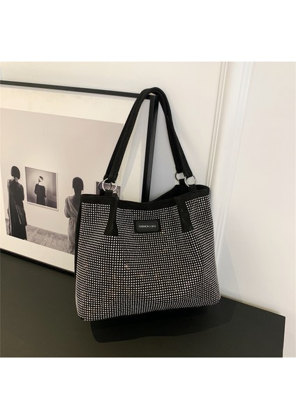 Popüler Parlak Elmas Kadın Çantası 2024 Ilkbahar ve Yaz Yeni Moda Tek Omuz Koltuk Altı Çantası Yabancı Stil Basit Rahat Crossbody Çanta (Yurt Dışından) fiyatları
