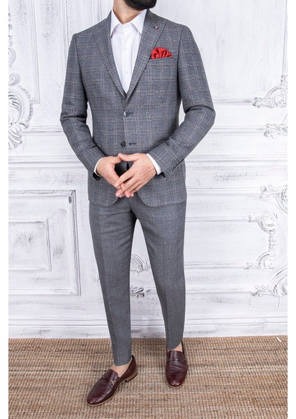 Erkek Slim Fit Sivri Yaka Ekose Yelekli Açık Gri Kombin Takım Elbise