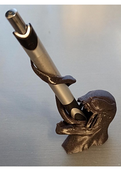 Venom Kalem Tutucu 22 cm