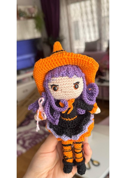 Paris Organik Sevimli Amigurumi Cadı (20 Cm)