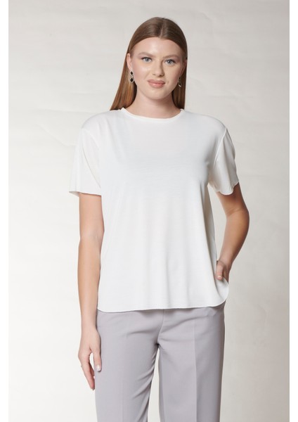 Beyaz Modal Bisiklet Yaka T-Shirt