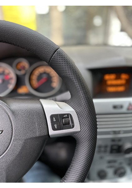 Opel Astra H Araca Özel Direksiyon Kılıfı Siyah Dikişli ( Deri Sökülüp Gerekmektedir ) indirimleri