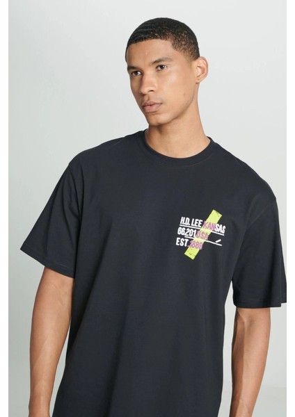 Loose Fit Erkek Siyah Yuvarlak Yaka Tişört fiyatları