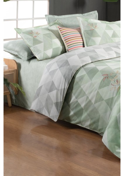 Peonia Yeşil King Size (Battal Boy) %100 Pamuk Saten "233 Tc" Nevresim Takımı