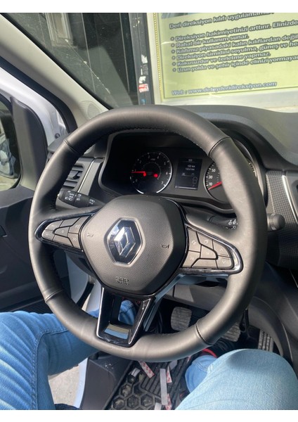 Renault Clio 5-Trafic 2023 Model Uyumlu Bentley Desen Direksiyon Kılıfı Siyah Dikiş