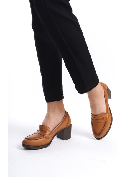 Kadın Deri Saraçlı Klasik Topuklu Ayakkabı Kadın Deri Saraçlı Klasik Ayakkabı Taba 39 modelleri