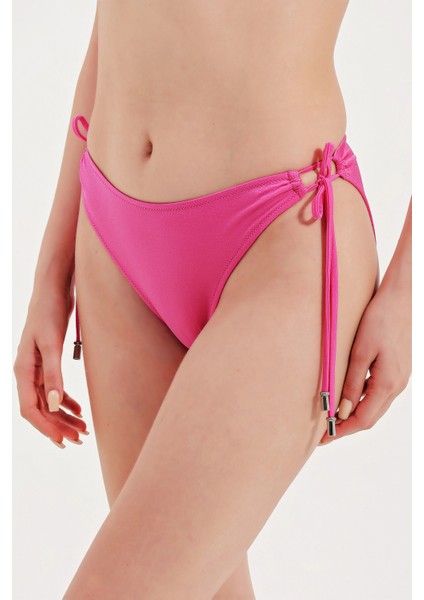 Global Aksesuar Detaylı Bikini Alt