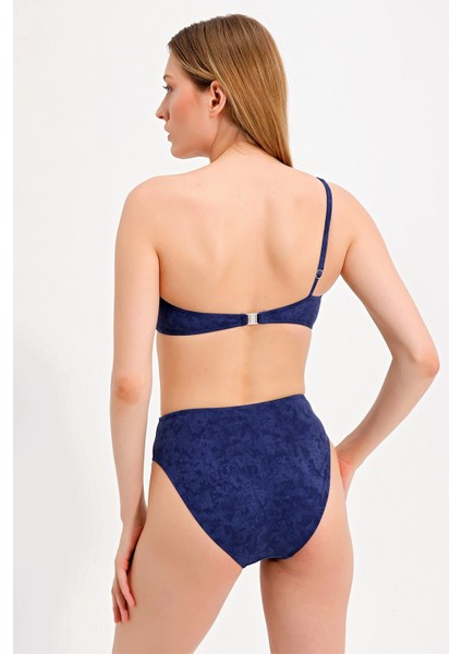 Global Üçgen Bikini indirimleri