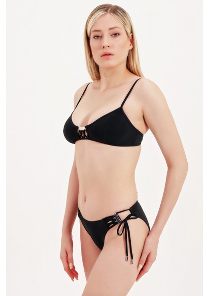 Gümüş Aksesuarlı Bikini