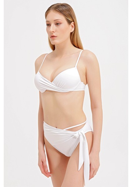 Üçgen Bikini modelleri