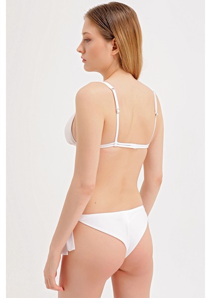 Global Aksesuar Detaylı Üçgen Bikini Üst indirimleri