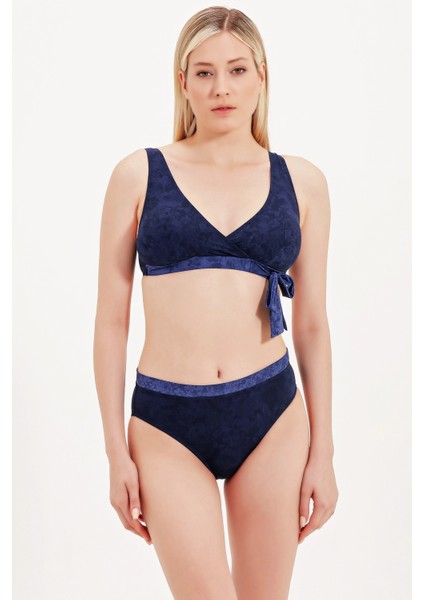 Global Üçgen Bikini