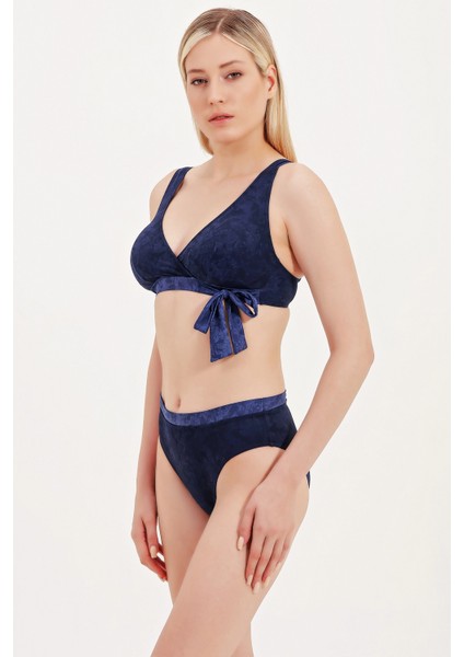Global Üçgen Bikini