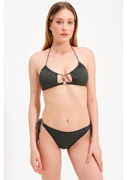 Metal Aksesuarlı Bikini modelleri