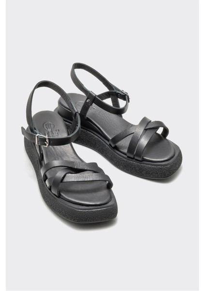 Siyah Deri Kadın Dolgu Topuk Sandalet fiyatları