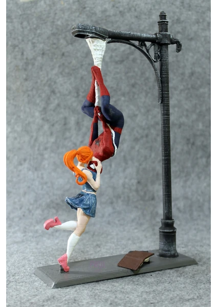 Pwul Works Spiderman - Mary Jane Büst / Figür 25CM Boyut