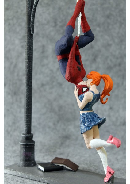 Pwul Works Spiderman - Mary Jane Büst / Figür 25CM Boyut