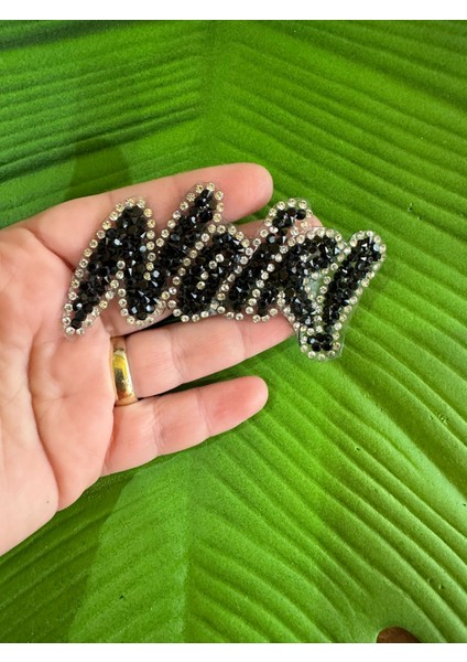 8x4 cm Ütü Ile Yapışan Taşlı Noir Yazı Arma Dikiş Aksesuarı