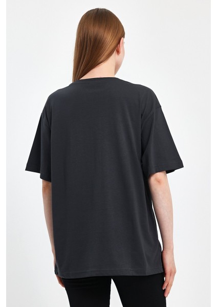 0008 Kadın Oversize Tişört fırsatları