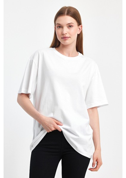 0008 Kadın Oversize Tişört