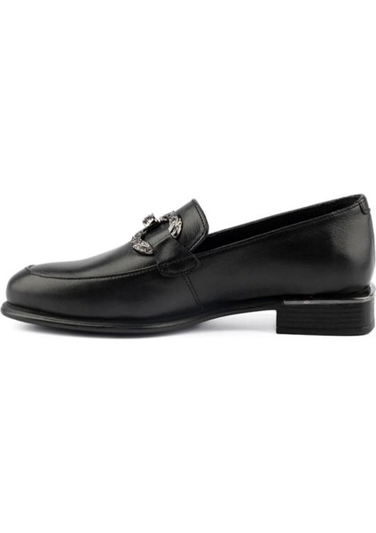 2050132Y Kadın Tokalı Siyah Deri Loafer Ayakkabı fırsatları