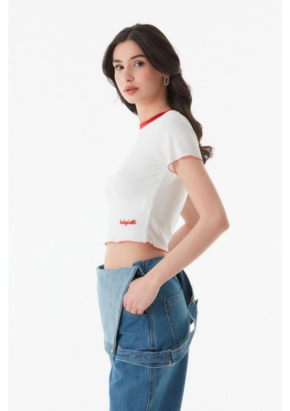 Nakışlı Bisiklet Yaka Crop T-Shirt