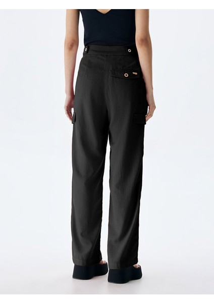 Kadın Geniş Paça Kargo Siyah Pantolon modelleri