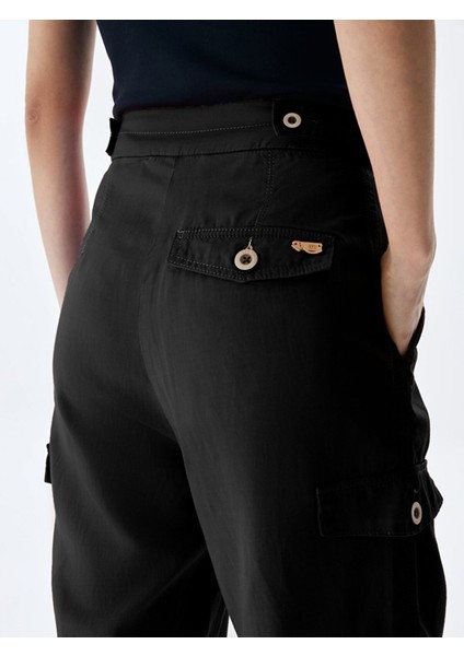Kadın Geniş Paça Kargo Siyah Pantolon indirimleri