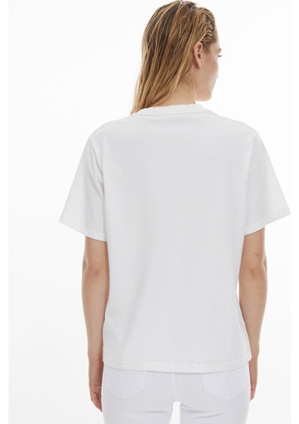 Beyaz T-Shirt modelleri