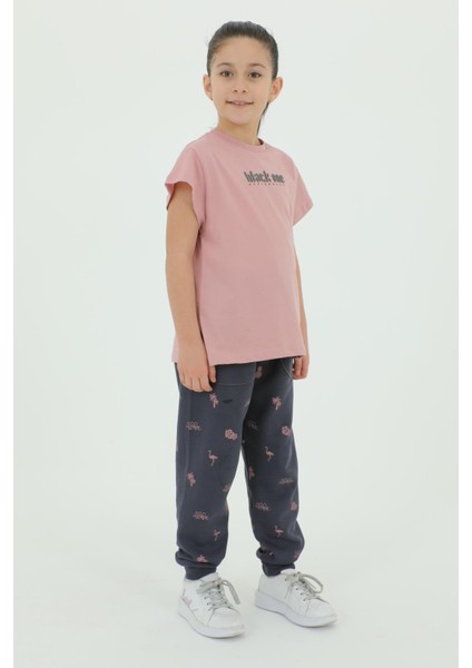 Bisiklet Yaka Kız Çocuk Baskı Detaylı T-Shırt ve Eşofman Takımı fırsatları