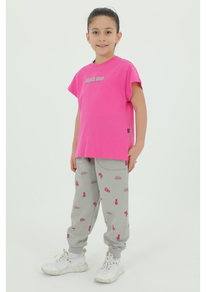 Bisiklet Yaka Kız Çocuk Baskı Detaylı T-Shırt ve Eşofman Takımı fiyatları