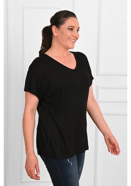 Kadın V Yaka Büyük Beden T-Shirt 1486-23