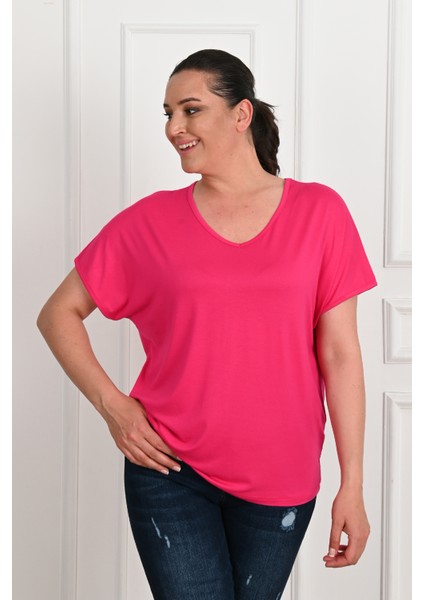 Kadın V Yaka Büyük Beden T-Shirt 1486-23 indirimleri