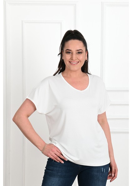 Kadın V Yaka Büyük Beden T-Shirt 1486-23