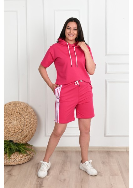 Kadın Çizgi Detaylı Büyük Beden Şortlu Takım 3768-23 fırsatları