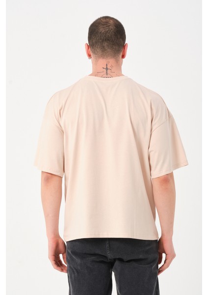 Erkek Bisiklet Yaka Logo Detaylı Oversize T-Shirt fırsatları