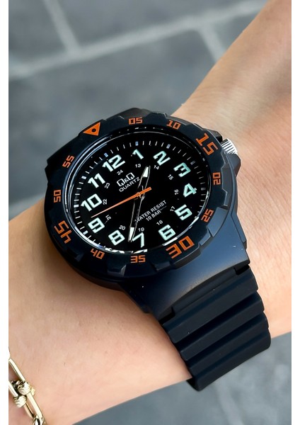 Spor Model Büyük Kasa Unisex Kol Saati fiyatları