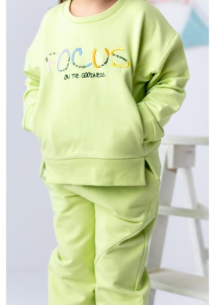 Kız Çocuk Focus Nakışlı Gizli Cep Detaylı Eşofman Takımı modelleri