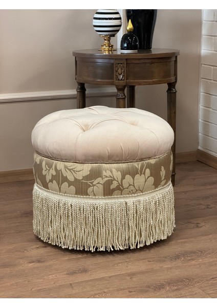 Yuvarlak Kapitoneli Saçaklı Puf Krem