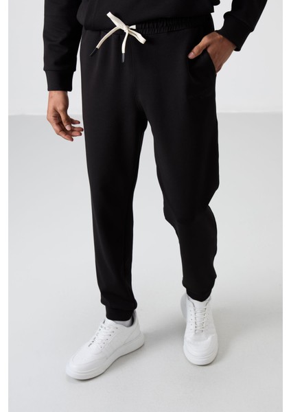 Siyah - Siyah Pamuklu Kalın Yumuşak Dokulu Comfort Fit Nakışlı Erkek Eşofman Takım - 85255 modelleri