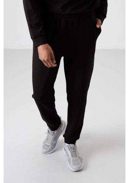 Siyah - Siyah Pamuklu Kalın Yumuşak Dokulu Comfort Fit Baskılı Erkek Eşofman Takım - 85253 modelleri