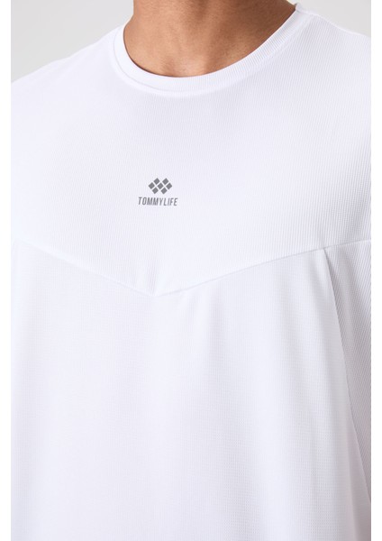 Beyaz Polyester Nefes Alan Dokulu İnce Esnek Standart Fit Erkek Performans T-Shirt - 88391
