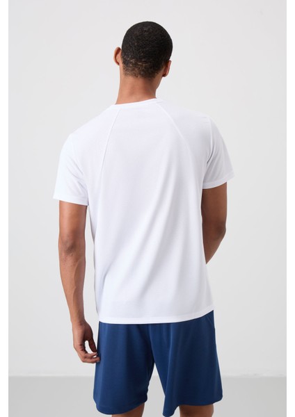 Beyaz Polyester Nefes Alan Dokulu İnce Esnek Standart Fit Erkek Performans T-Shirt - 88391