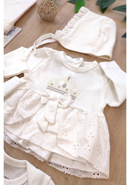 Kız Bebek Natıral Pamuk Kumaş Fistolu Dantelli Lüks 10 Lu Hastane Çıkışı Set STL6635