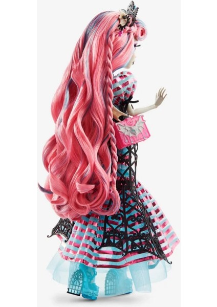 Monster High Fang Vote Rochelle Goyle Doll - Monster High