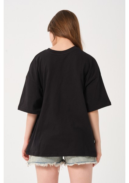 Lacivert Bisiklet Yaka Owut Baskı Detaylı Oversize T-Shirt indirimleri