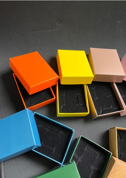 Saf Beyaz Süngerli Takı Kutusu 8x6x3cm Kolye, Bileklik, Mini Set Kutusu 25 Adet Demonte Sevk indirimleri