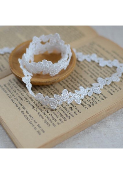 Beyaz Stil 5 Yards Pretty Suda Çözünür Beyaz Siyah Çiçek Dantel Trimler Dıy Dikiş Konfeksiyon Aksesuarları Dantel Şerit 1.4cm (Yurt Dışından)