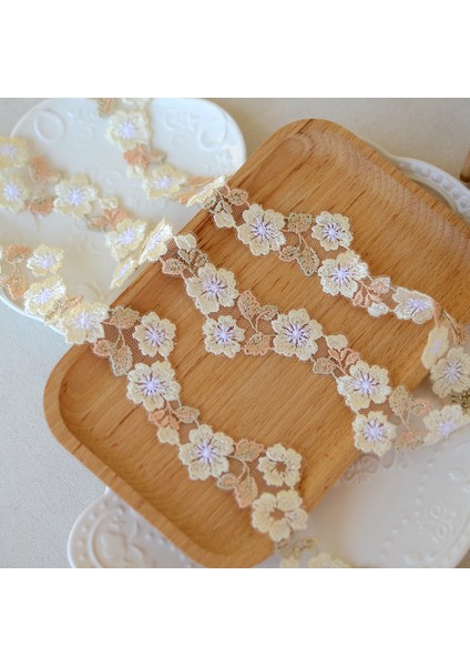Mavi Stil 1 Yard Mavi Bej Işlemeli Iplik Çiçek Dantel Trim Dıy Konfeksiyon Aksesuarları Tığ Işi Dantel Şerit 3cm (Yurt Dışından)