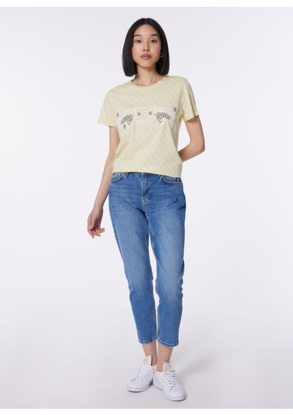Bisiklet Yaka Bej Kadın T-Shirt W4GI48K9RM1-F1CC